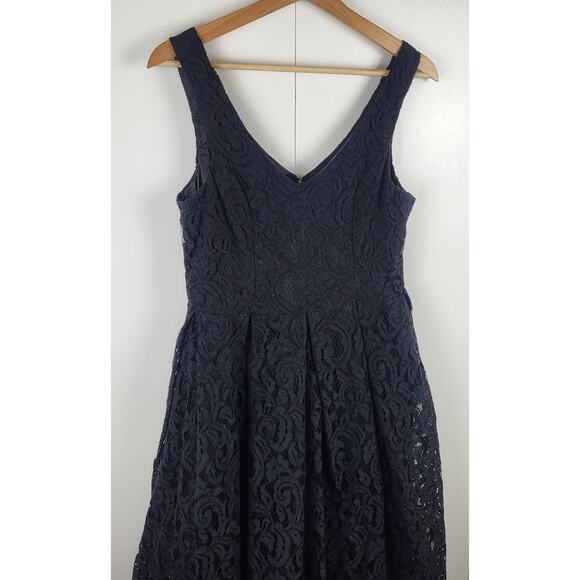 Bardot Lace Fit and Flare Sleeveless V Neck Floral Flirty Midi Dress | US 8 - Picture 3 of 9